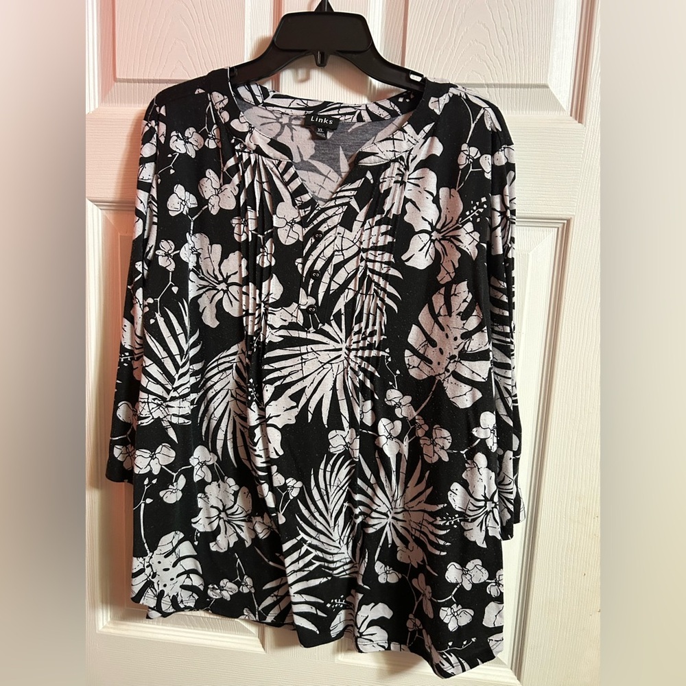 Link Black and White Floral Blouse-Used